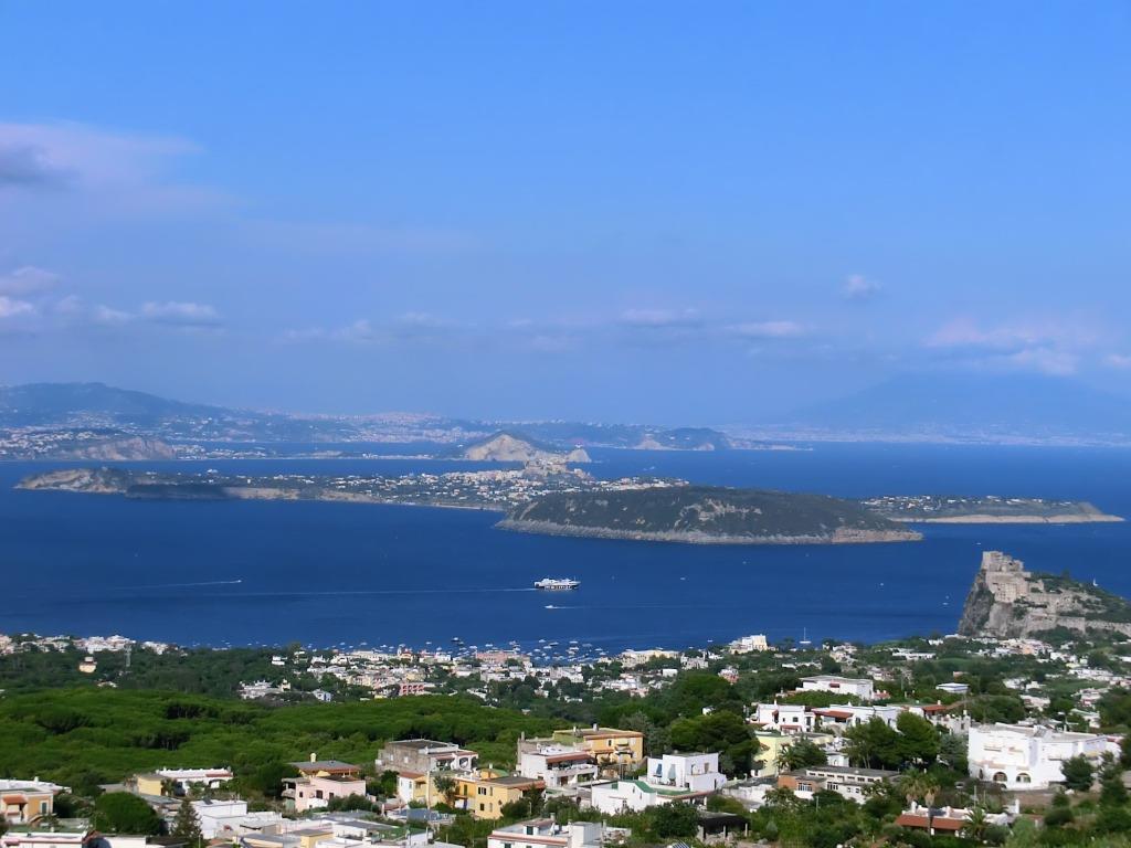 Wandern auf Ischia. Vulkan-Wanderung